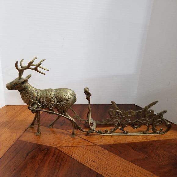 Large brass reindeer and sleigh 23 in. long including sleigh - Picture 1 of 12